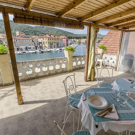 Snjezana Stari Grad (Hvar)